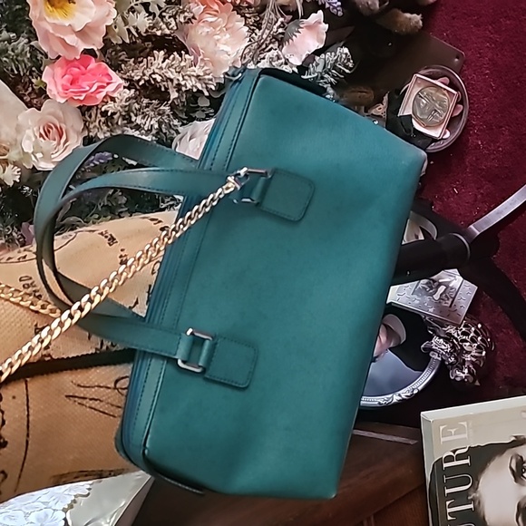 Spring SALE- Gucci! 💙💚Boston Satchel at Affordable Price! - Picture 5 of 17